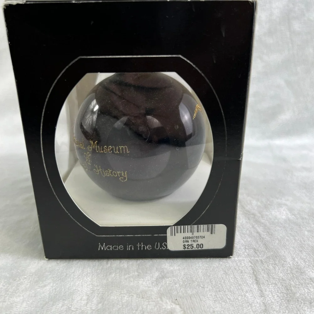 Heart Gifts T-Rex Skeleton Glass Ornament Smithsonian Natural History Museum